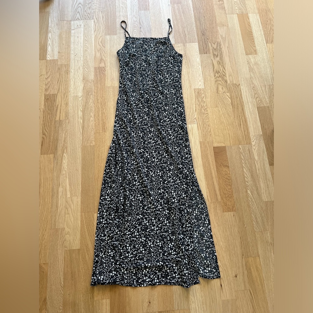 Grade & Gather Black and White Floral Maxi Dress - Size Medium *Brand New*
